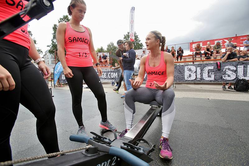 Českobudějovičtí strážníci vyzvali své kolegy k poměření sil při Crossfit challenge České Budějovice.