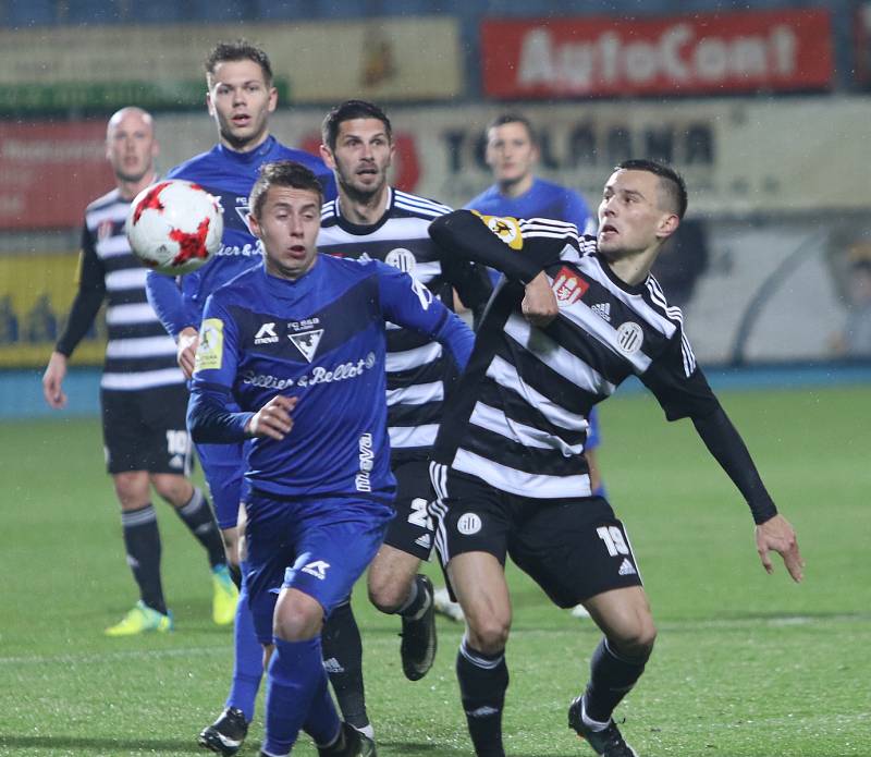 Dynamo doma nestačilo na Vlašim a prohrálo 0:2.