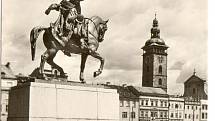 Socha Jana Žižky stávala před českobudějovickou radnicí do roku 1959.