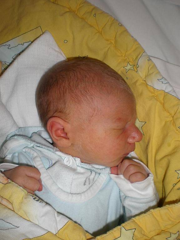 Dominik Licek, České Budějovice, 9. 11. 2009 ve 20.30 h, 3,11 kg