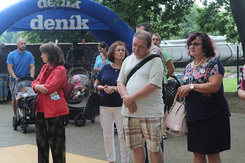 Slavnostní otevření parku BosaNoha a kavárny Deníku.