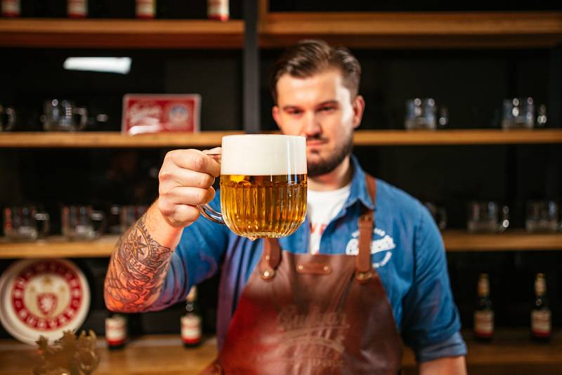 Pivovar Budějovický Budvar uvařil loni rekordních 1,865 milionu hektolitrů piva.