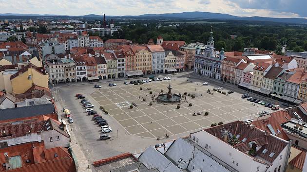 Centrální náměstí Českých Budějovic, pohled z Černé věže.
