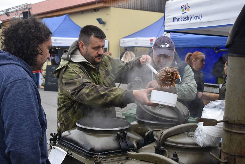 Pečeme, vaříme, smažíme v Pištíně v květnu 2023