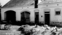Závěr z budovatelského filmu Žízeň, který se natáčel v Milevsku a okolí.