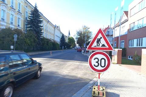 Opravy ulice Boženy Němcové.