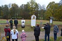 V Komařicích sázeli u 100. výročí vzniku Československa lípu.