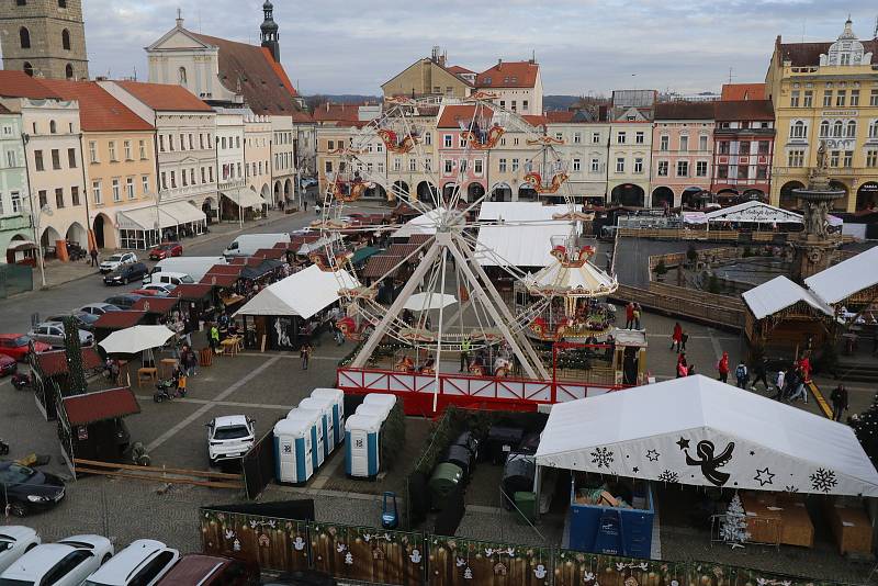 Vánoční trh v Českých Budějovicích.