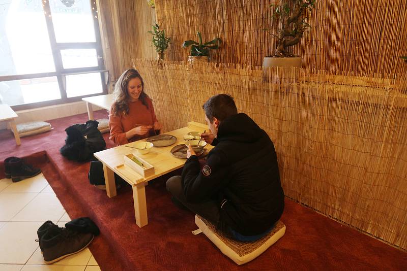 Nová vietnamská restaurace Bambus na českobudějovickém náměstí místo známého bufetu.