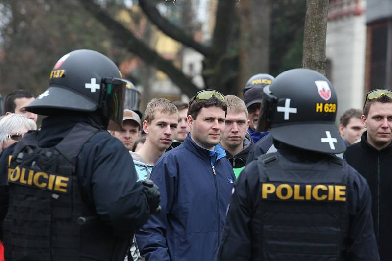 Motor nehrál. Přesto z českobudějovické Budvar Arény vyváděli policisté nevychované fanoušky. Celkem 250 lidí se zapojilo do součinnostního policejního cvičení.