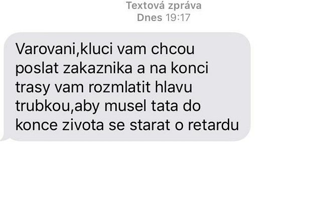 Ulámaná zrcátka, rozbitá čelní skla, nacouvávání do automobilů, výhrůžky a nakonec i napadení. S takovými praktikami mají zkušenosti čekobudějovičtí řidiči taxíků.