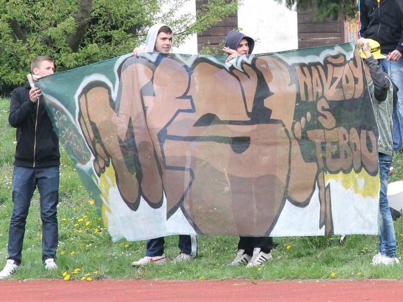 Dorost SKP Č. Budějovice "19" smuteční zápas vybojoval i za Zdeňka Mišáka,  v České lize porazil Karlovy Vary 3:0. 