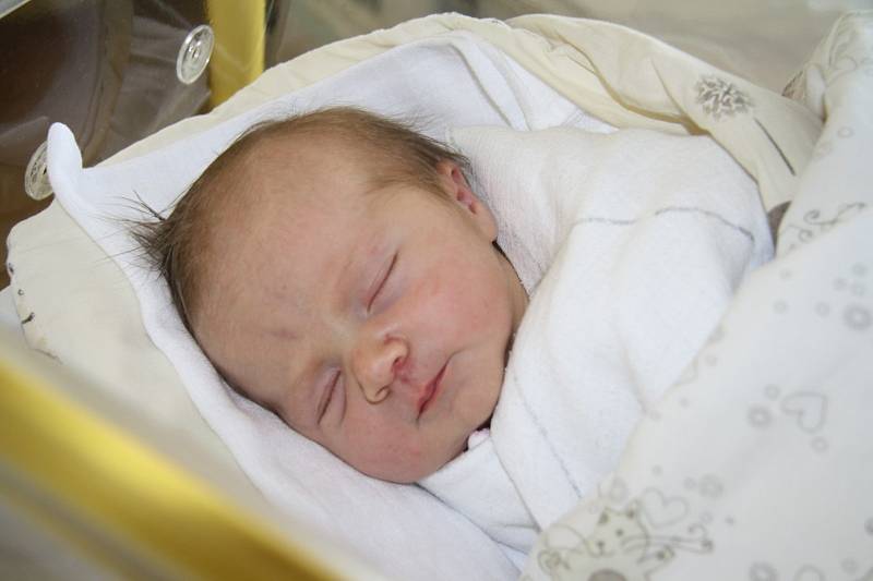 Justýna Vinciková, Mičovice.Dcera rodičů Jany a Marka Vincikových se narodila 25.5. 2022 ve 12.33 hodin s váhou 3700 g. Doma má sestřičky Aničku (3) a Terezku (2).