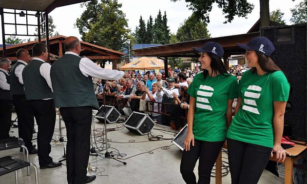 Babouci v pivovarské zahradě na Dnu Českého rozhlasu České Budějovice.