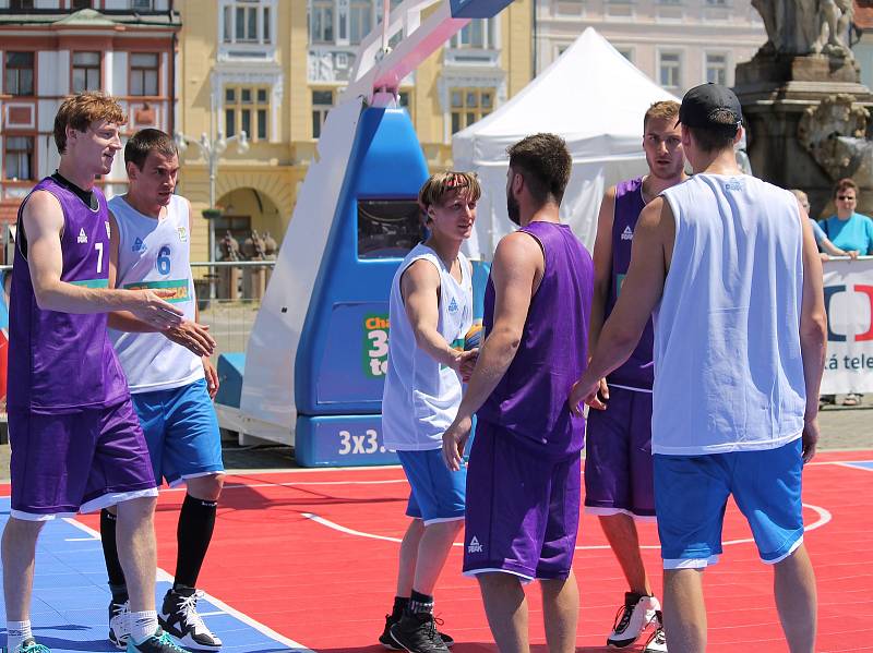 Basketbalový turnaj se po roce vrátil do centra Českých Budějovic.