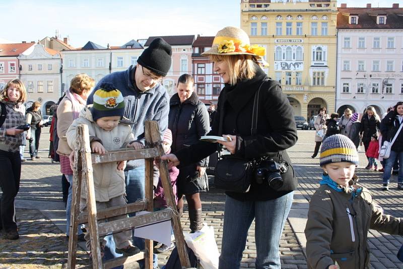 Symbolické putování po českobudějovických věžích patří již tradičně k silvestrovským akcím. Děti si je opět náramně užívaly.