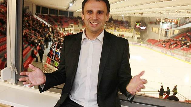 Jiří Zimola chodí na hokej velice rád.