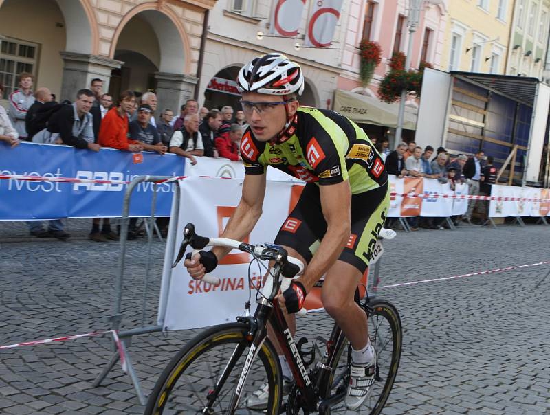 ZÁVOD. Cyklistický závod Okolo jižních Čech má za sebou první etapu z Třeboně do Nové Bystřice.