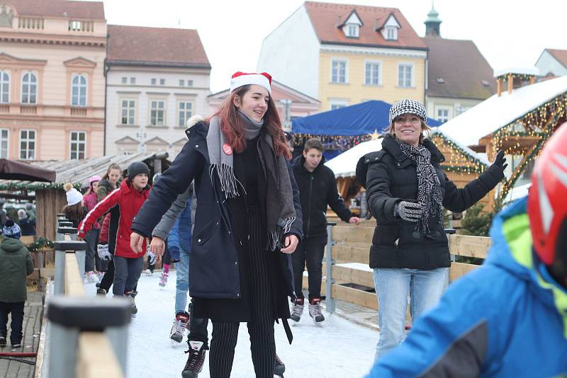 Na budějovickém náměstí se bruslí od 1. prosince.