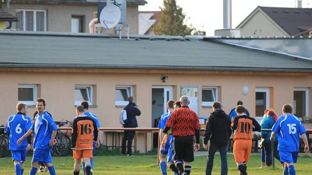 Fotbalisté Mladého B ve třetí okresní třídě zdolali na svém hřišti Štěpánovice 4:0. 