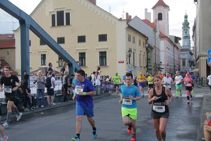 Závodníci Mattoni 1/2Maratonu 2016 v Českých Budějovicích.