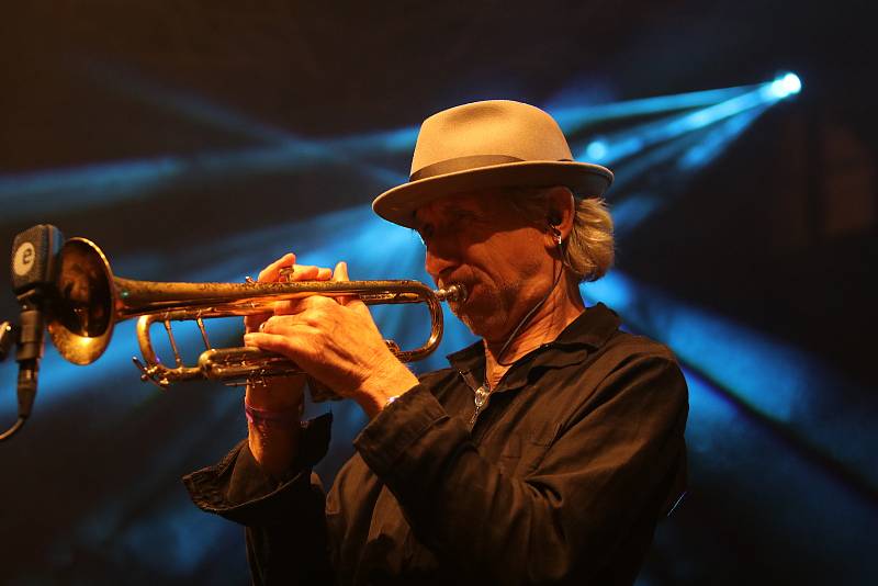 Jihočeský jazzový festival v Českých Budějovicích pokračoval koncertem hlavní hvězdy trumpetisty Erica Truffaze na Piaristickém náměstí