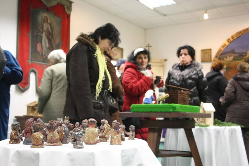V Lišově byla v pátek zahájena výstava betlémů