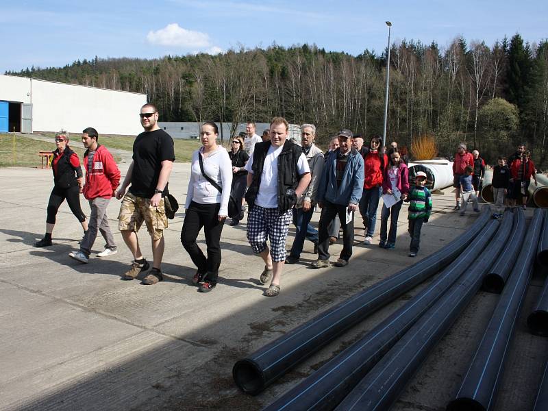 Možnosti prohlédnout si největší jihočeskou továrnu na výrobu pitné vody v Plavu v sobotu využily stovky lidí.