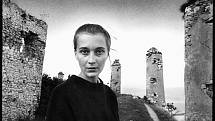 Fotograf Michal Tůma má monografii, která vyšla v prosinci 2014 v nakladatelství Foto Mida. Dívčí portrét, Vzpomínka na lásku, 9. srpen 1972.