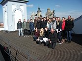 Deset studentů z gymnázia v bavorském Simbachu am Inn s učitelem angličtiny Immo Rankem byli v půlce března od úterý do pátku v rámci výměnného pobytu hosty českobudějovického gymnázia Jana Valeriána Jirsíka.