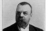 Plavský rodák Jan Vaclík působil jako dopisovatel či diplomat v Černé Hoře či Rusku. Zemřel 3. srpna 1917 v Petrohradě.