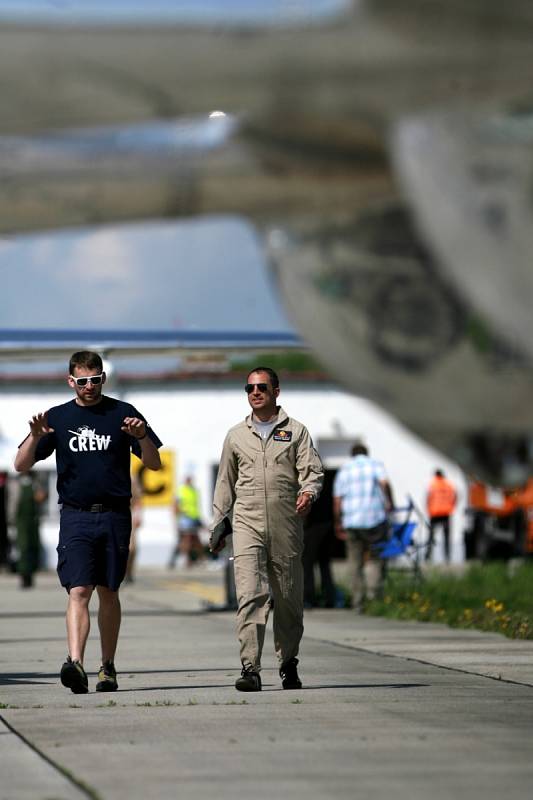 Letecká skupina Red Bull Flying Bulls z Hangáru 7 v Salcburku hostovala do včerejška na letišti v Plané u Českých Budějovic. Ve vzduchu i na zemi se představily slavné stroje, např. Lockheed P38 Lightning, kterým létal spisovatel Antoine de Saint-Exupéry.