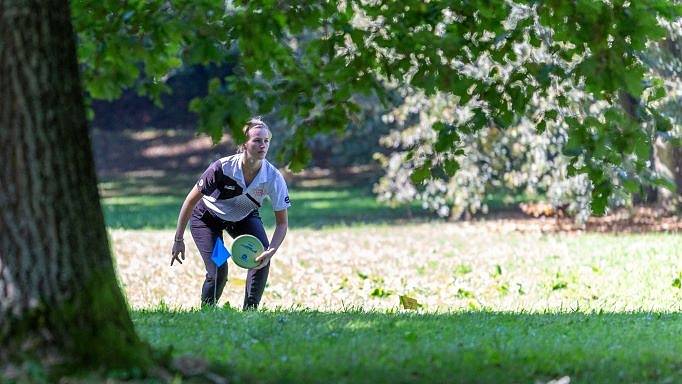 Discgolf je oblíbeným sportem