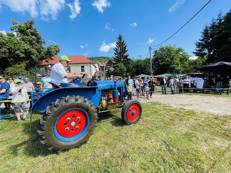 Traktor Paráda ve slovenském Hrušově ukázala nádherné veterány na náročné trati.