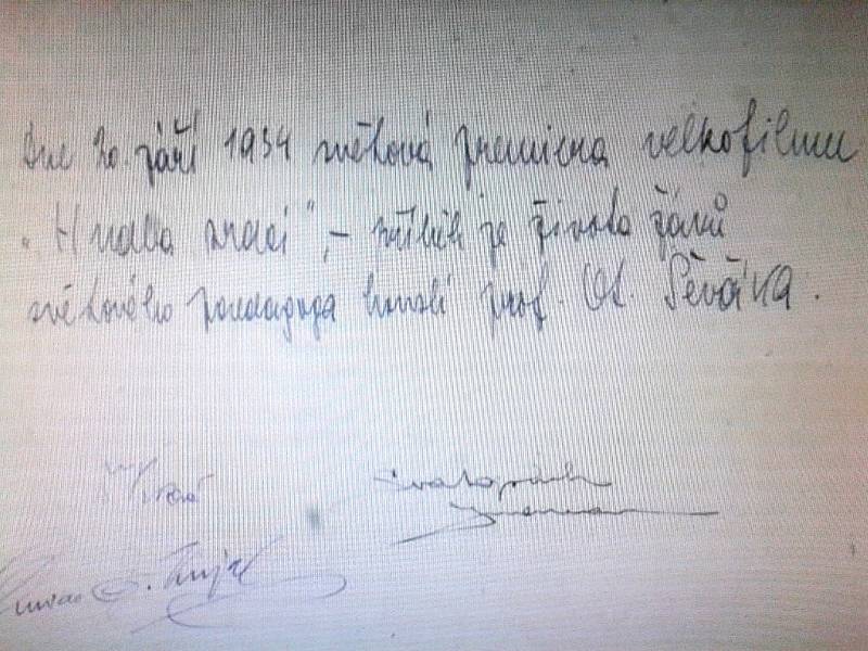 O uvedení titulu Hudba srdcí se píše v kronice píseckého Filharmonického spolku Smetana. Světová premiéra se odehrála 20. 9. 1934 právě v Písku. Autor kroniky píše, že film je „příběhem ze života žáků světového pedagoga houslí prof. Otakara Ševčíka.“