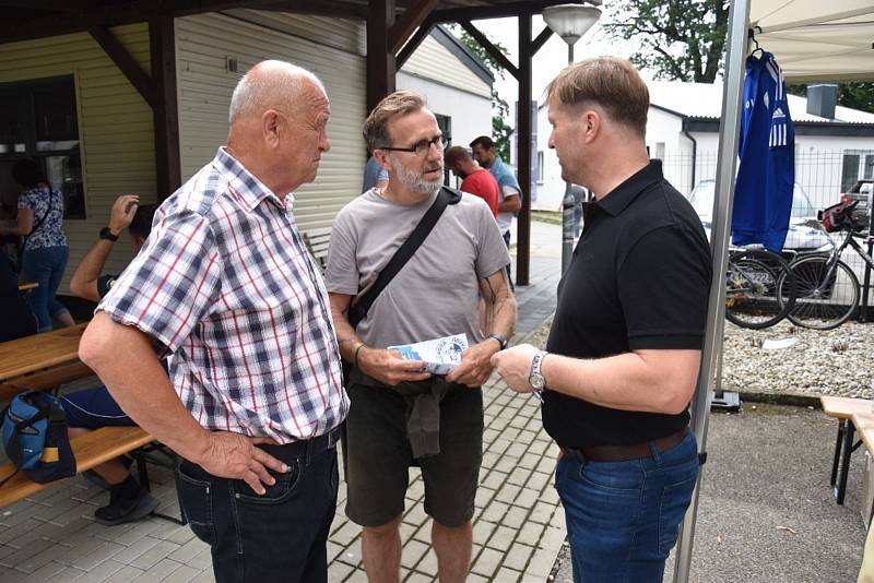 Fotbalisté Hluboké nad Vltavou oslavili sté narozeniny klubu.