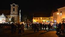 O první adventní neděli v Týně nad Vltavou prošel Zvonkový průvod, slavnostně se rozsvítil vánoční strom a lidé si užili spoustu zábavy.