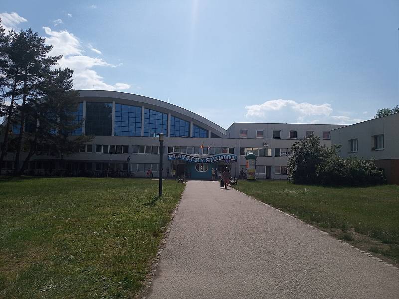 Plavecký stadion na Sokolském ostrově v Českých Budějovicích.