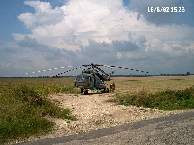 Povodeň na Jindřichohradecku 16. srpna 2002, a jednání krizového štábu s bývalým hejtmanem Janem Zahradníkem přímo na hrázi rybníka Rožmberk.