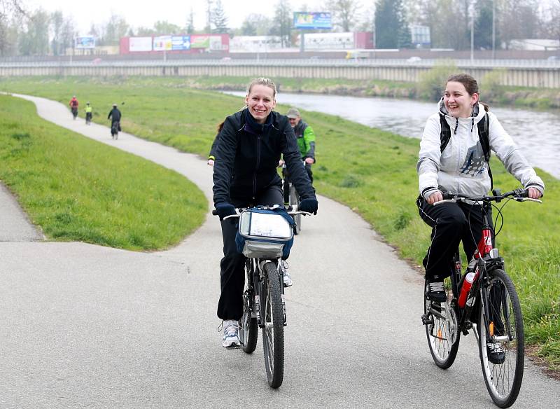 Sobotní slavnostní zahájení cyklistické sezóny na trase České Budějovice - Temelín. 