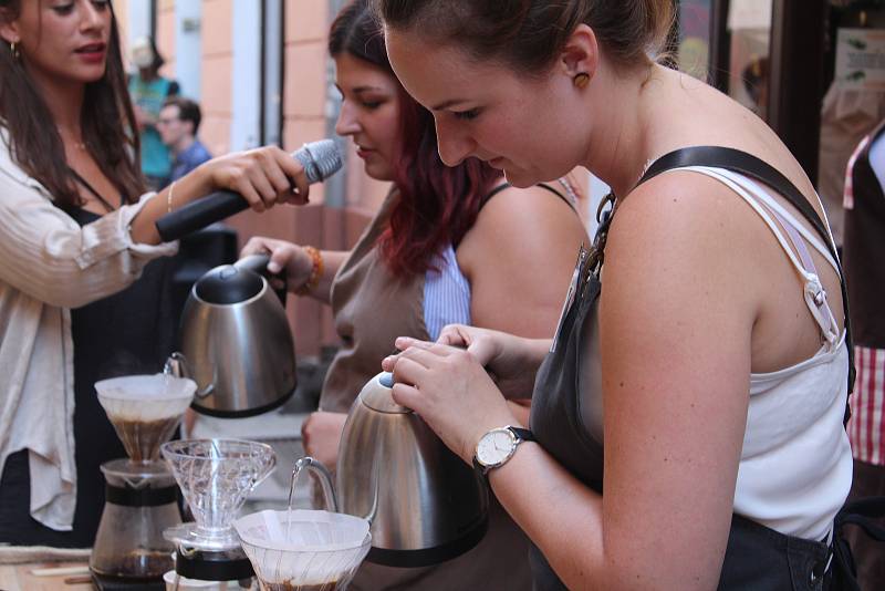 V Českých Budějovicích se konal charitativní festival výběrové kávy Plachý Coffee Fest.