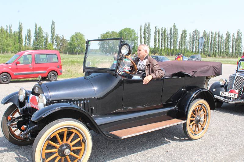 Veteránská Rallye Křivonoska. Ilustrační foto.