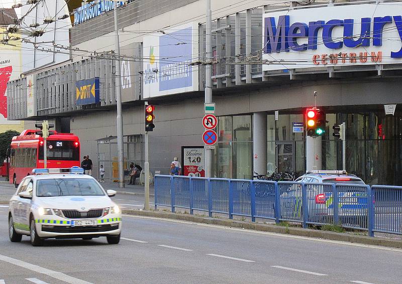 Policejní manévry kvůli sobotnímu zápasu Dynama s Plzní.