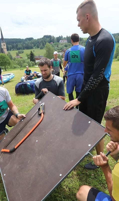 Hokejové nužstvo Motoru na soustředění na Lipně