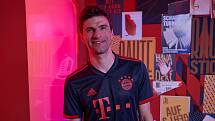 Nový trikot Bayernu se symboly karet.
