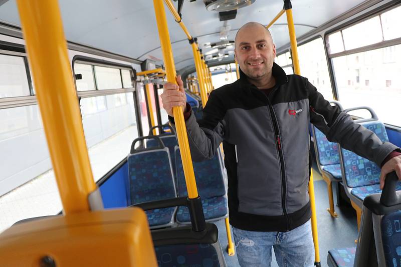 Poslední jízda autobusu Karosa číslo 18 v Českých Budějovicích. Na snímku s řidičem Matyášem Palkovičem.