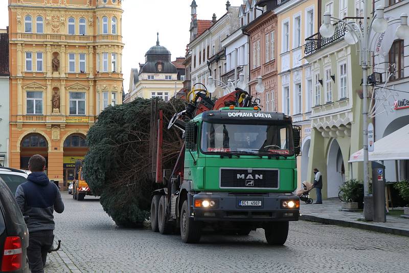 Vánoční strom pro České Budějovice.