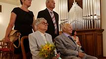 Zamilovaný pár si zopakoval své ano po 65 letech manželství