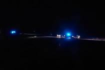 Nehoda u Pištína uzavřela v pátek večer silnici v hlavním tahu České Budějovice - Strakonice. Foto: Deník/Pavel Vilímek