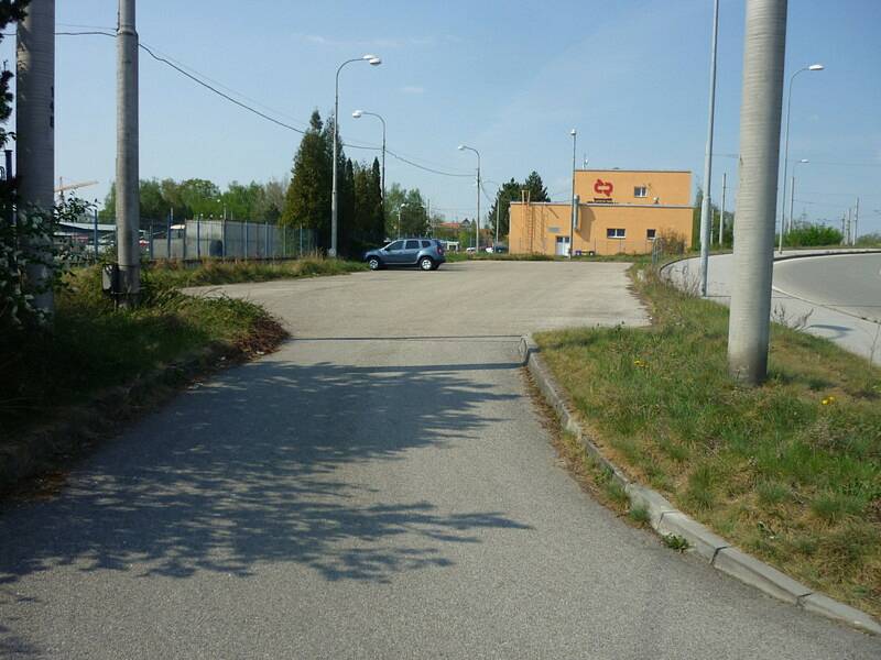 ÚZSVM prodal Dopravnímu podniku města České Budějovice pozemky za 3,8 milionu, poslouží jako odstavné parkovací plochy u depa.